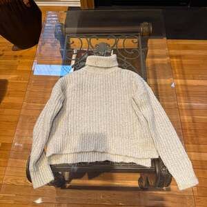 Brandy Melville turtle neck sweater